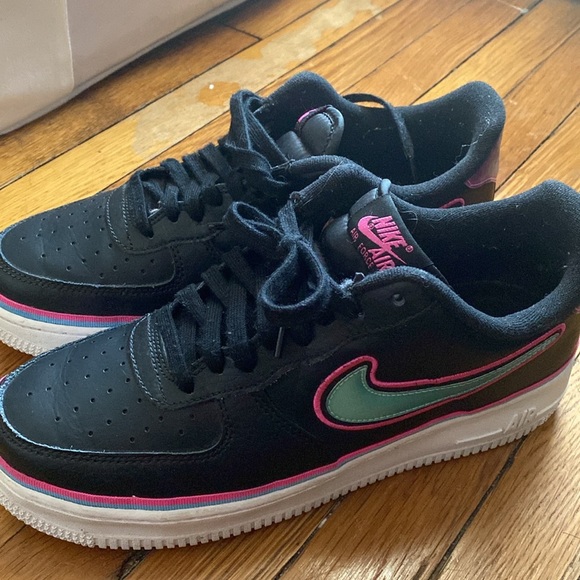 Air Force 1 South Beach Sneakers - Picture 1 of 8